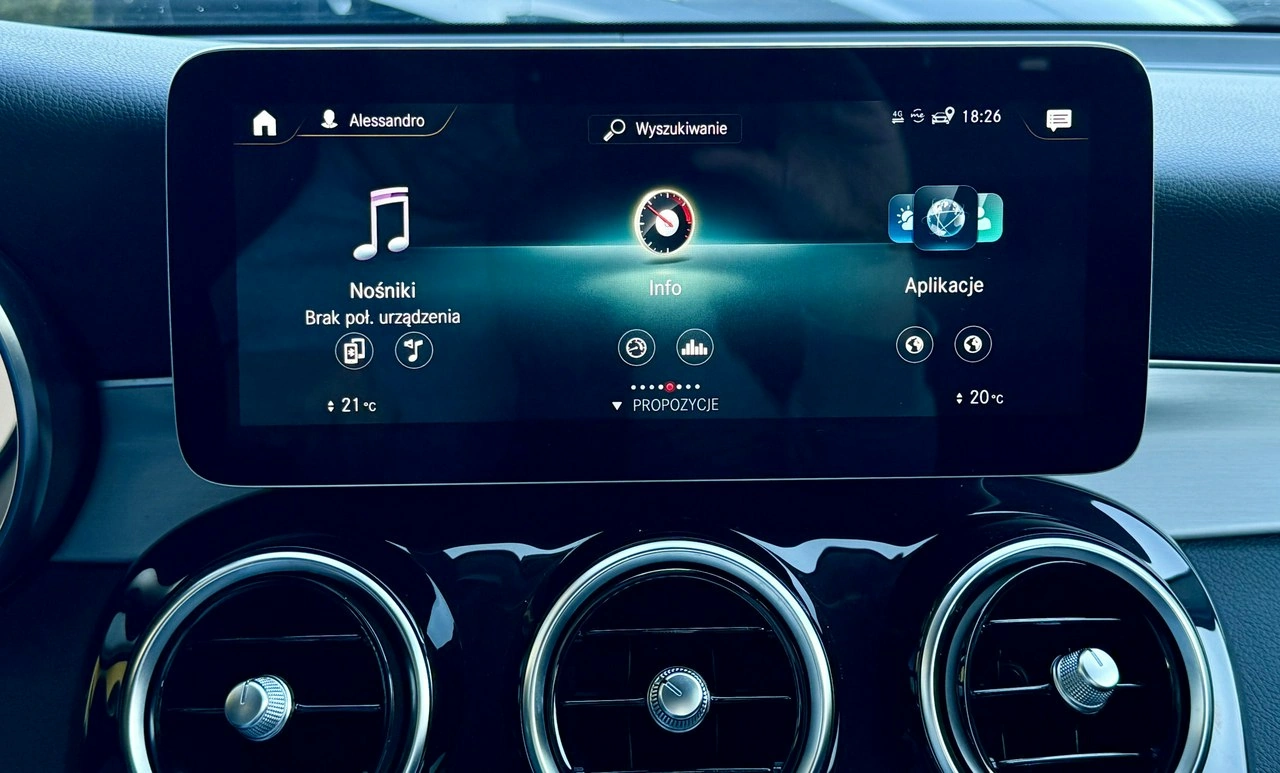 Mercedes GLC 300 - Zdjęcie 23