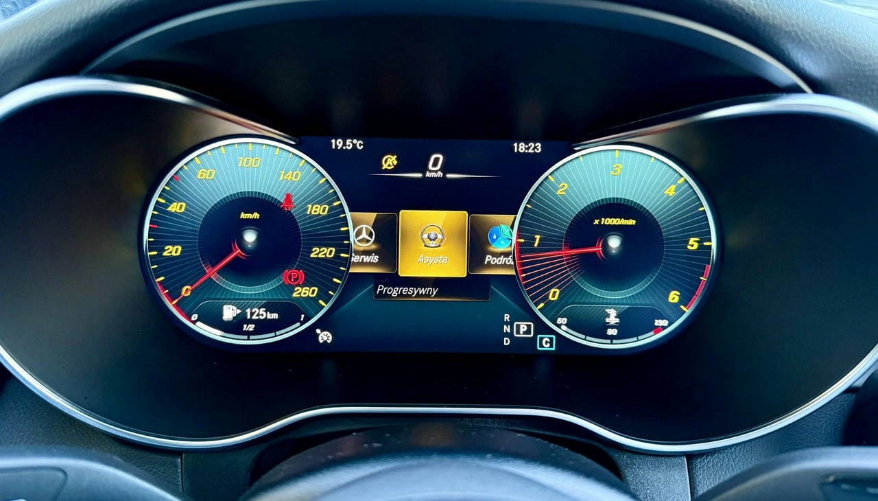 Mercedes GLC 300 - Zdjęcie 32