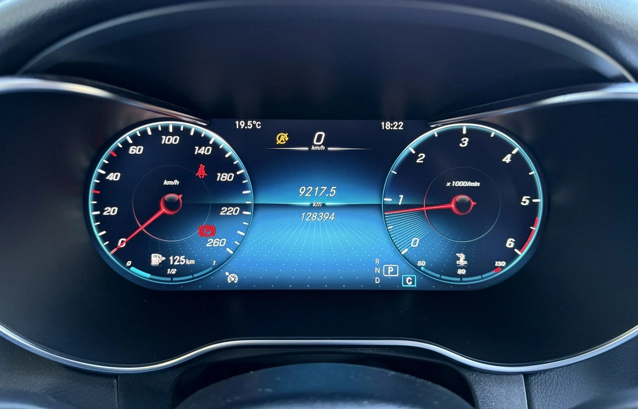 Mercedes GLC 300 - Zdjęcie 35