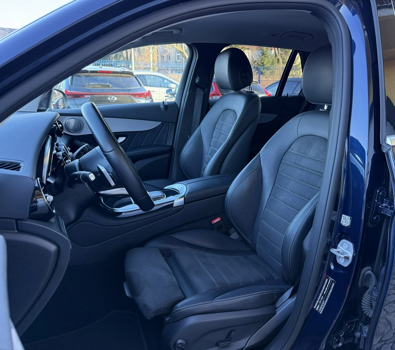 Mercedes GLC 300 - Zdjęcie 16