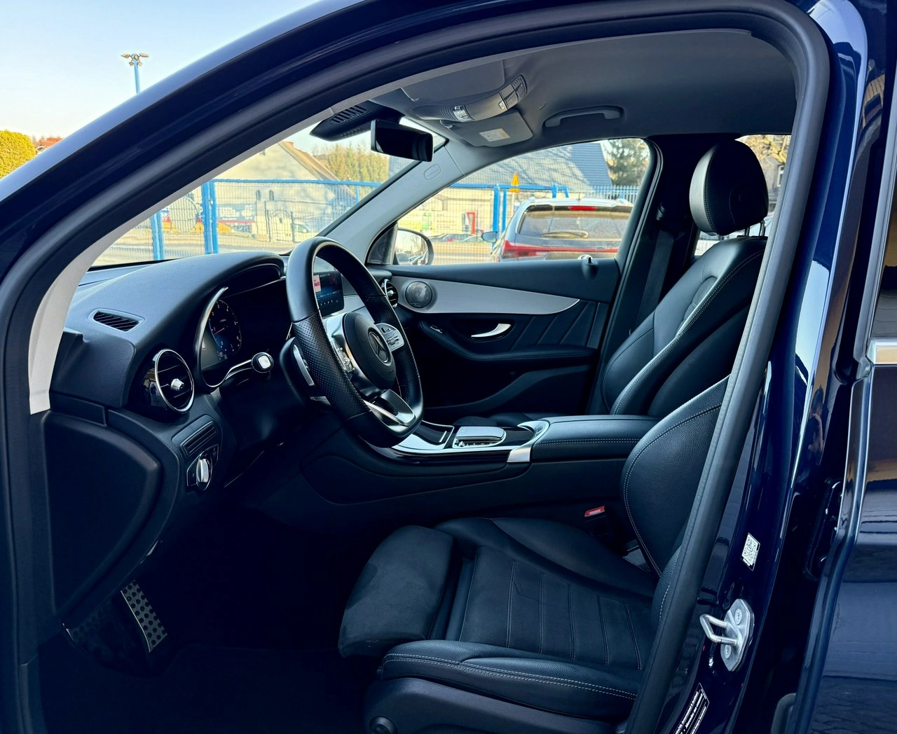 Mercedes GLC 300 - Zdjęcie 8