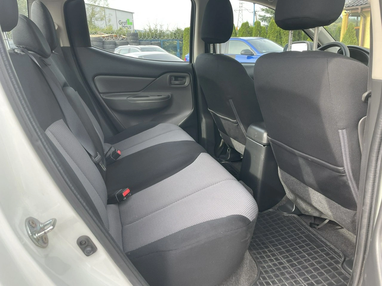 Mitsubishi L200 - Zdjęcie 12