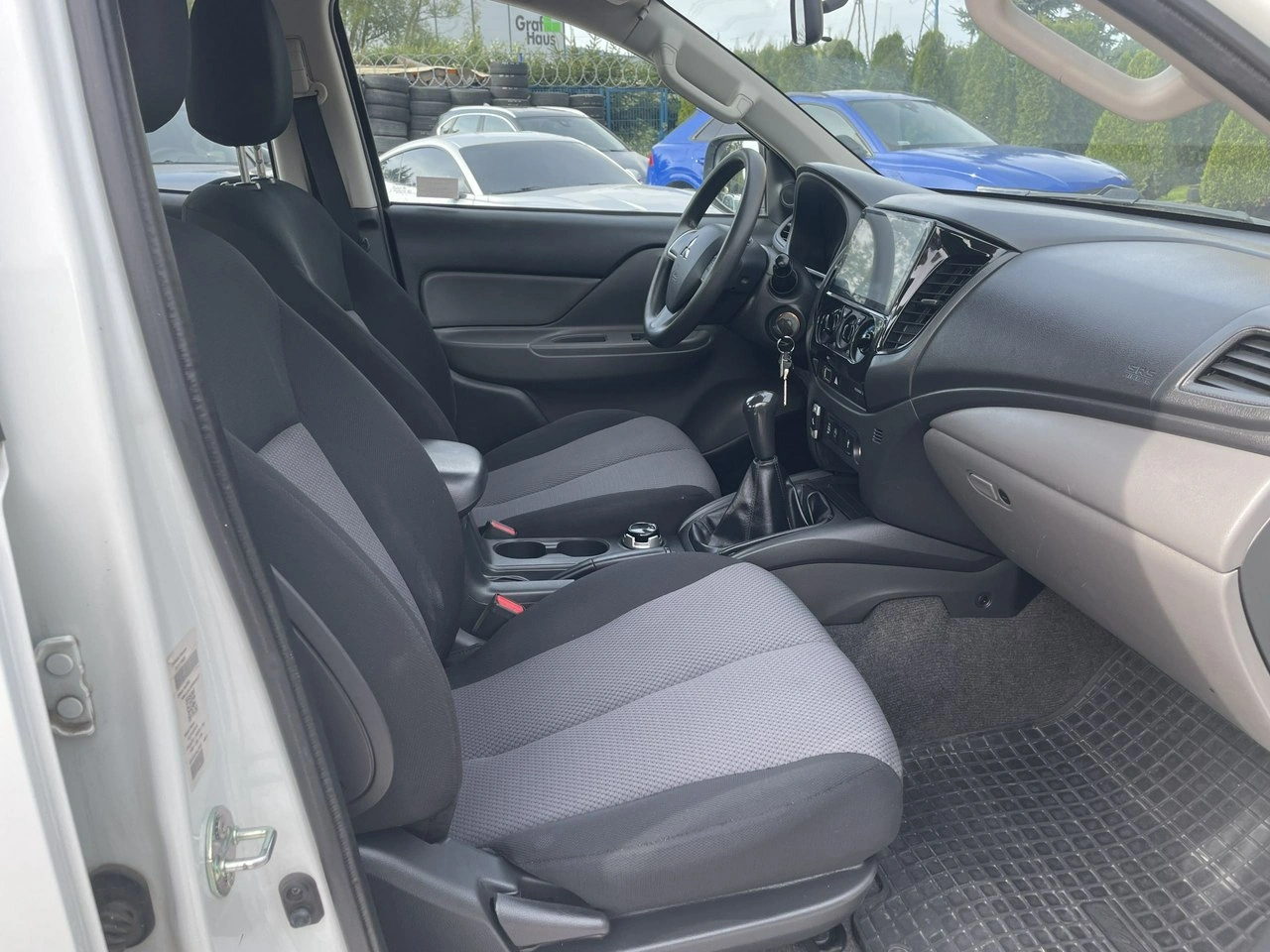 Mitsubishi L200 - Zdjęcie 13