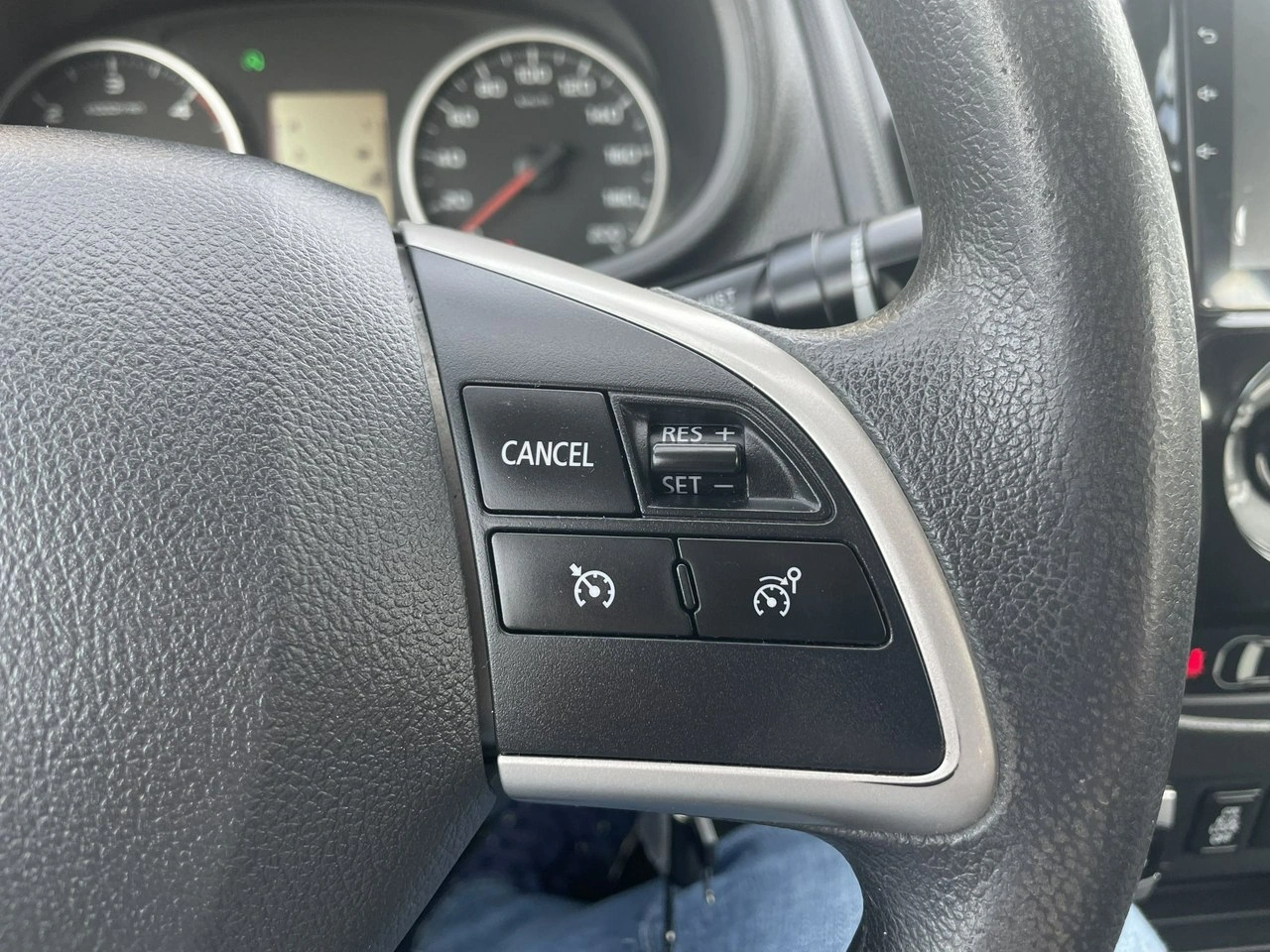 Mitsubishi L200 - Zdjęcie 21