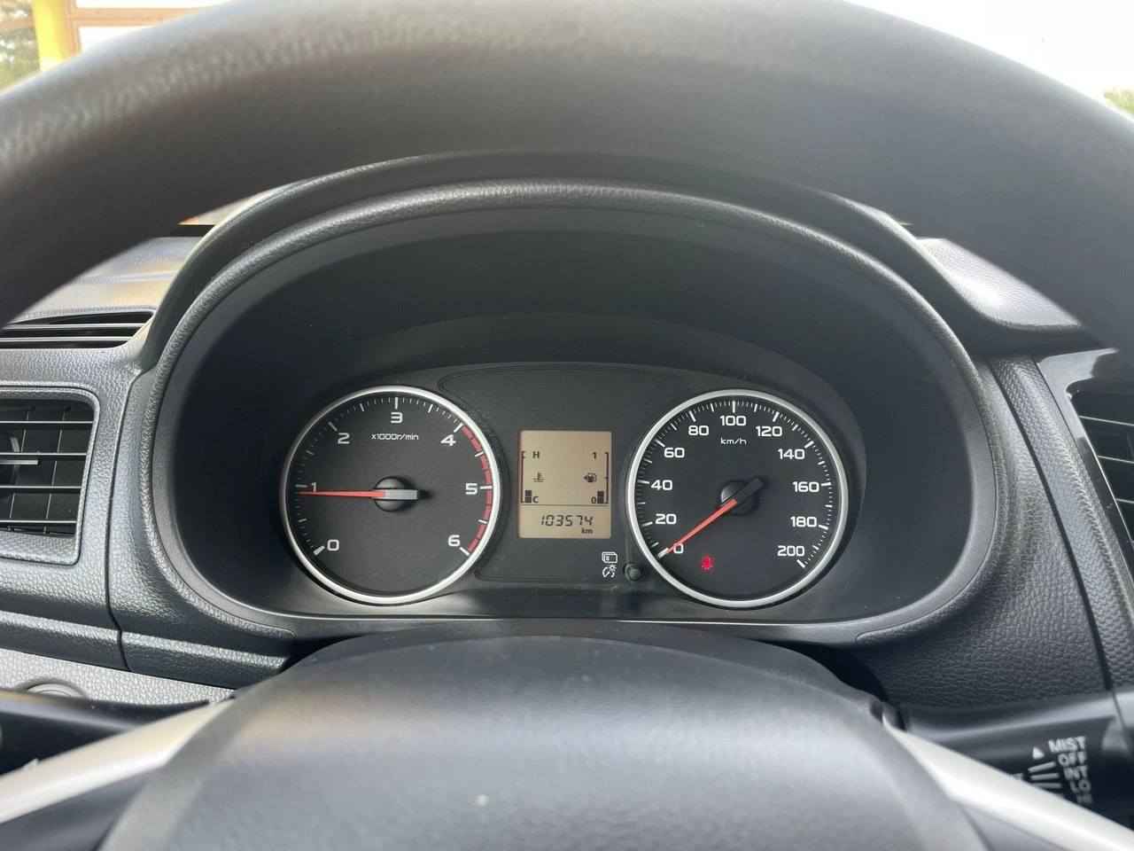 Mitsubishi L200 - Zdjęcie 24