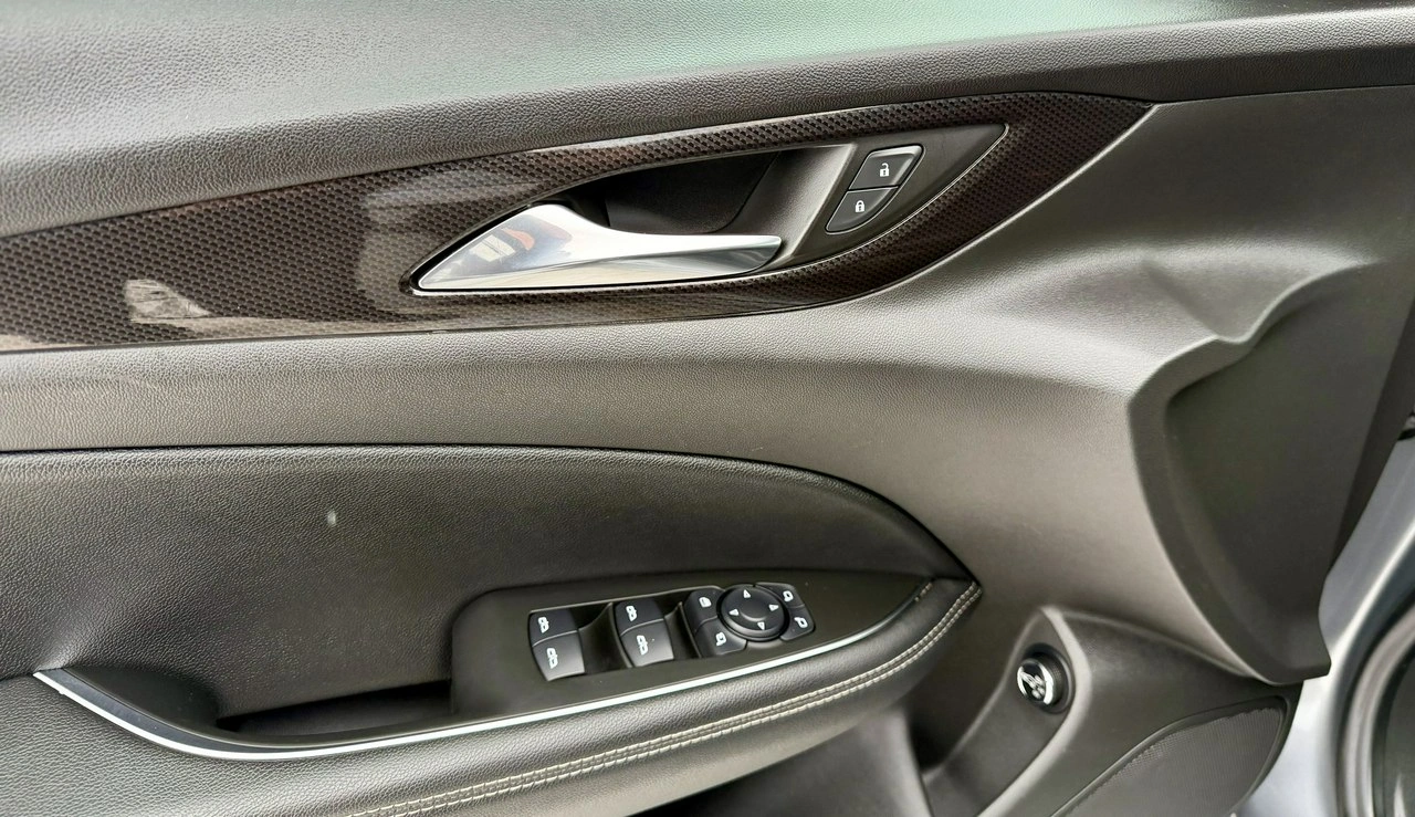 Opel Insignia - Zdjęcie 17