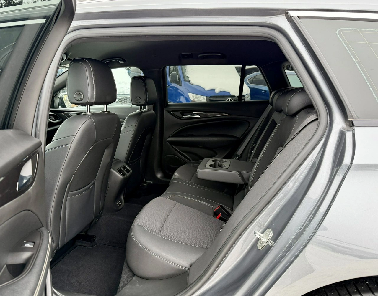 Opel Insignia - Zdjęcie 9