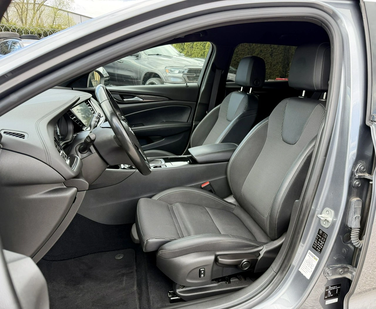 Opel Insignia - Zdjęcie 14