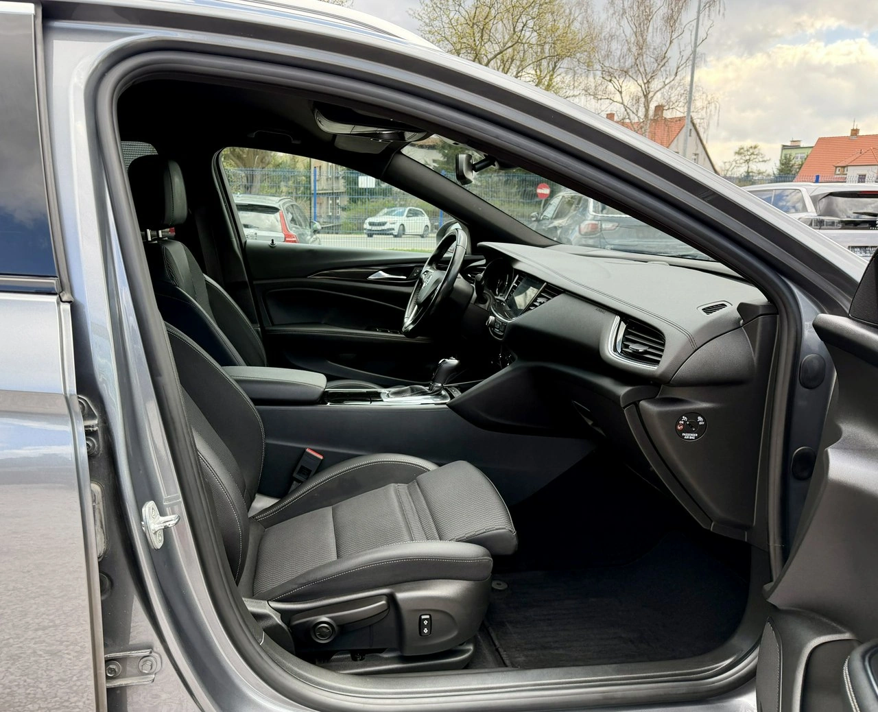 Opel Insignia - Zdjęcie 12
