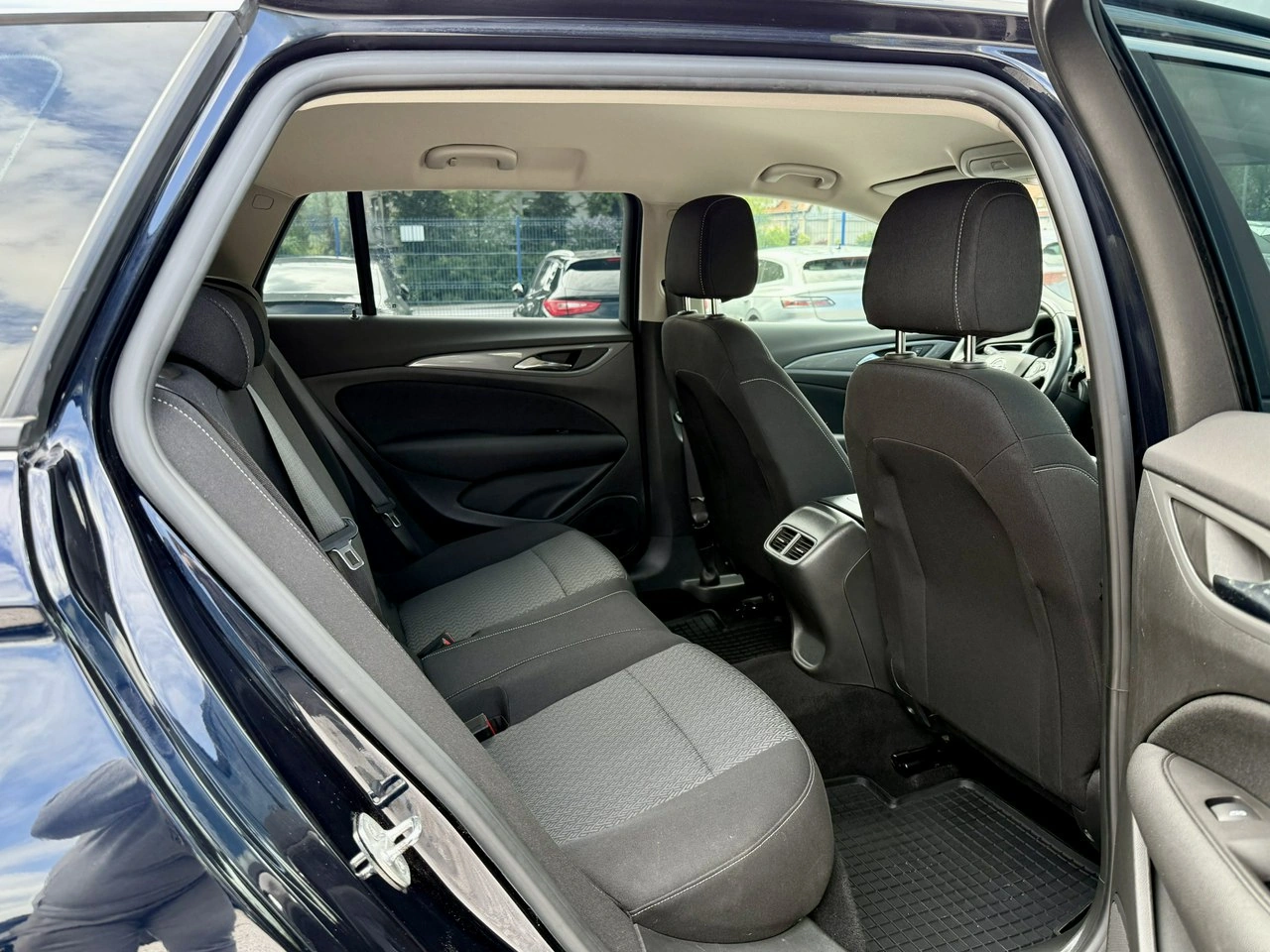 Opel Insignia - Zdjęcie 11