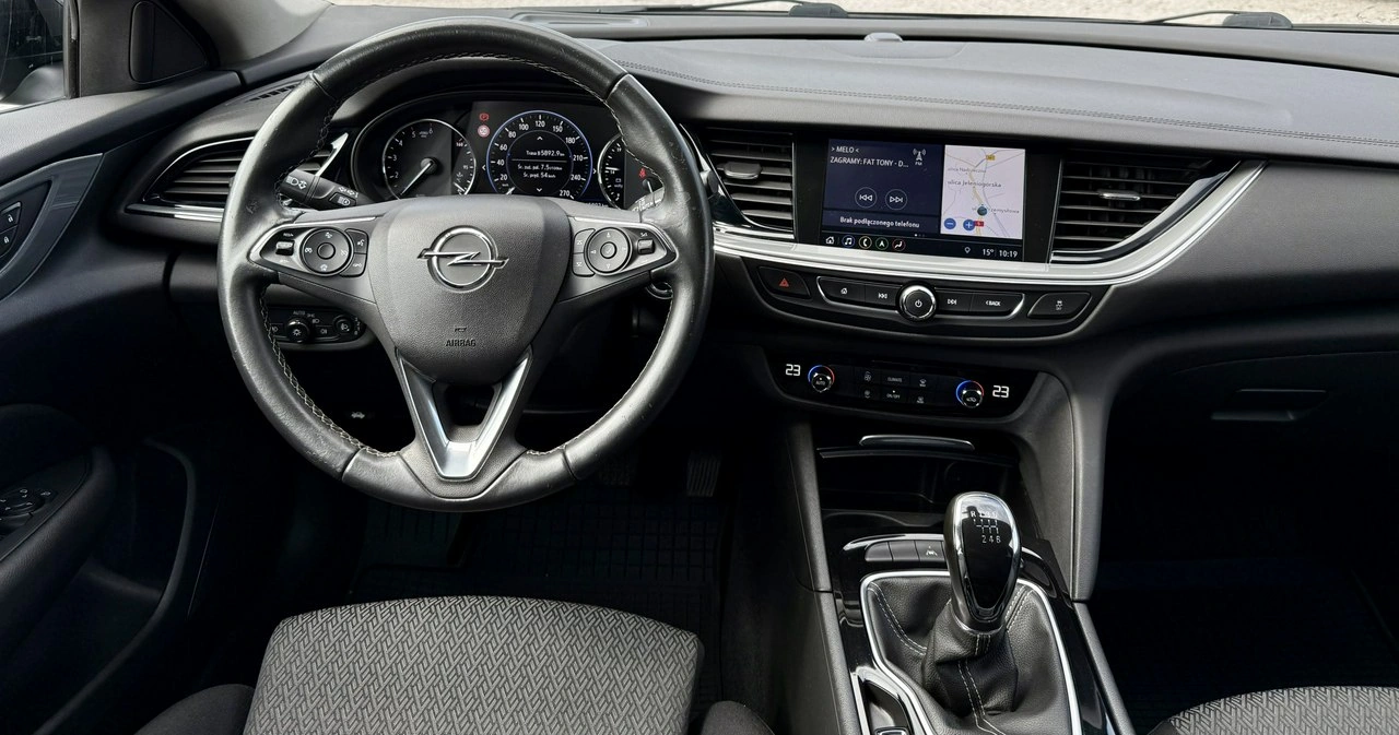 Opel Insignia - Zdjęcie 13