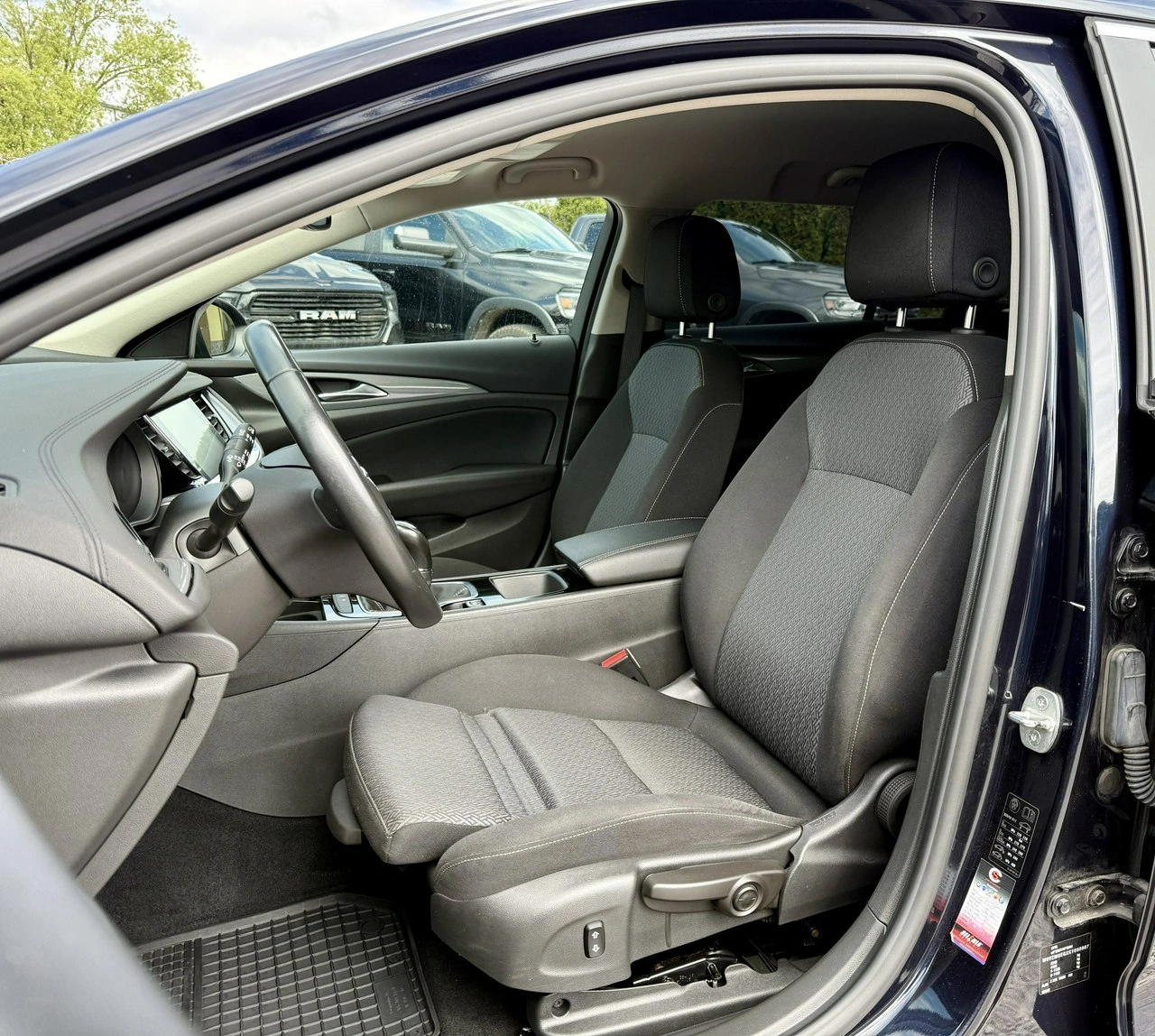 Opel Insignia - Zdjęcie 14