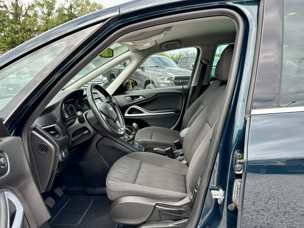 Opel Zafira - Zdjęcie 8