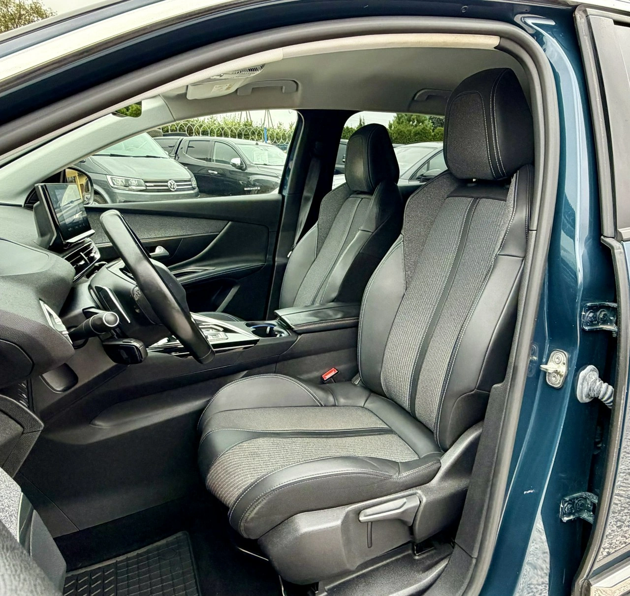 Peugeot 3008 - Zdjęcie 17