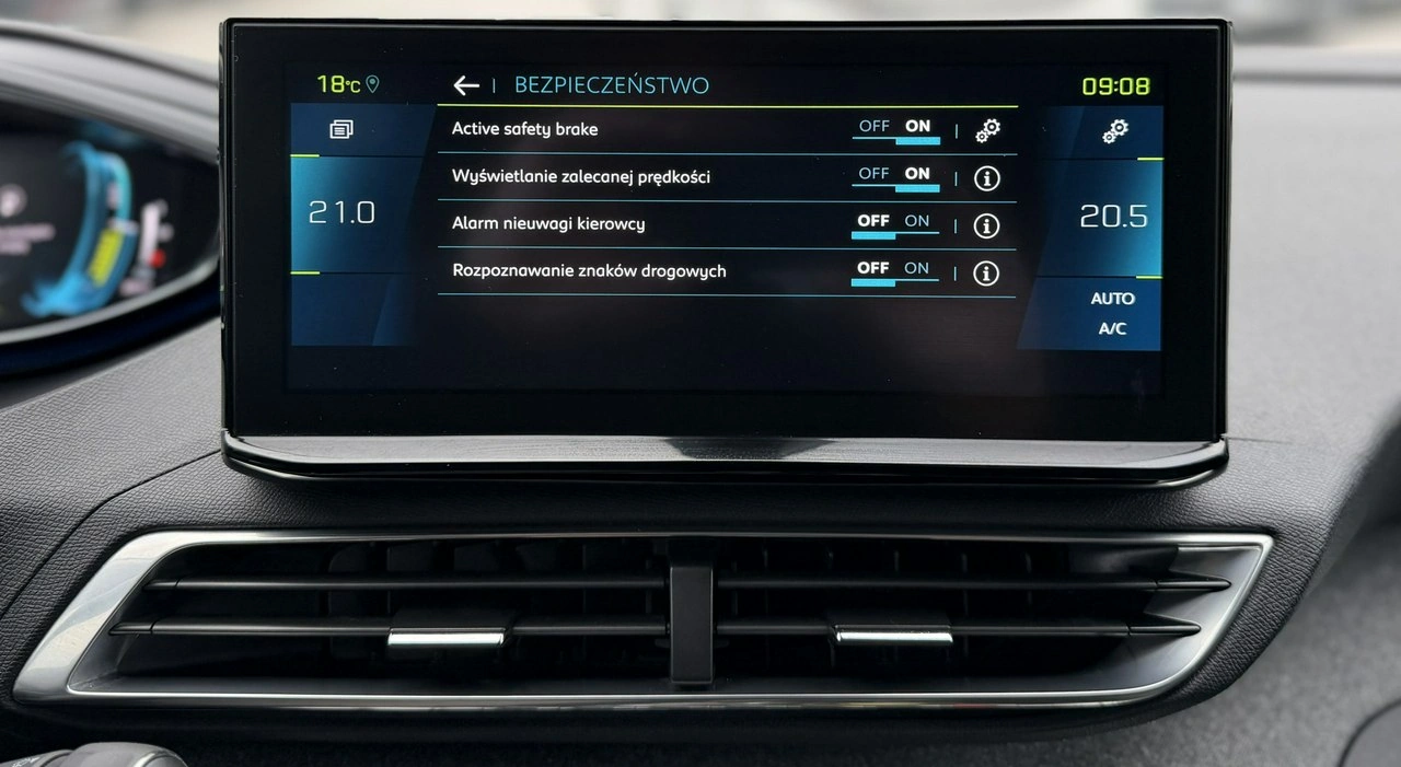 Peugeot 3008 - Zdjęcie 29