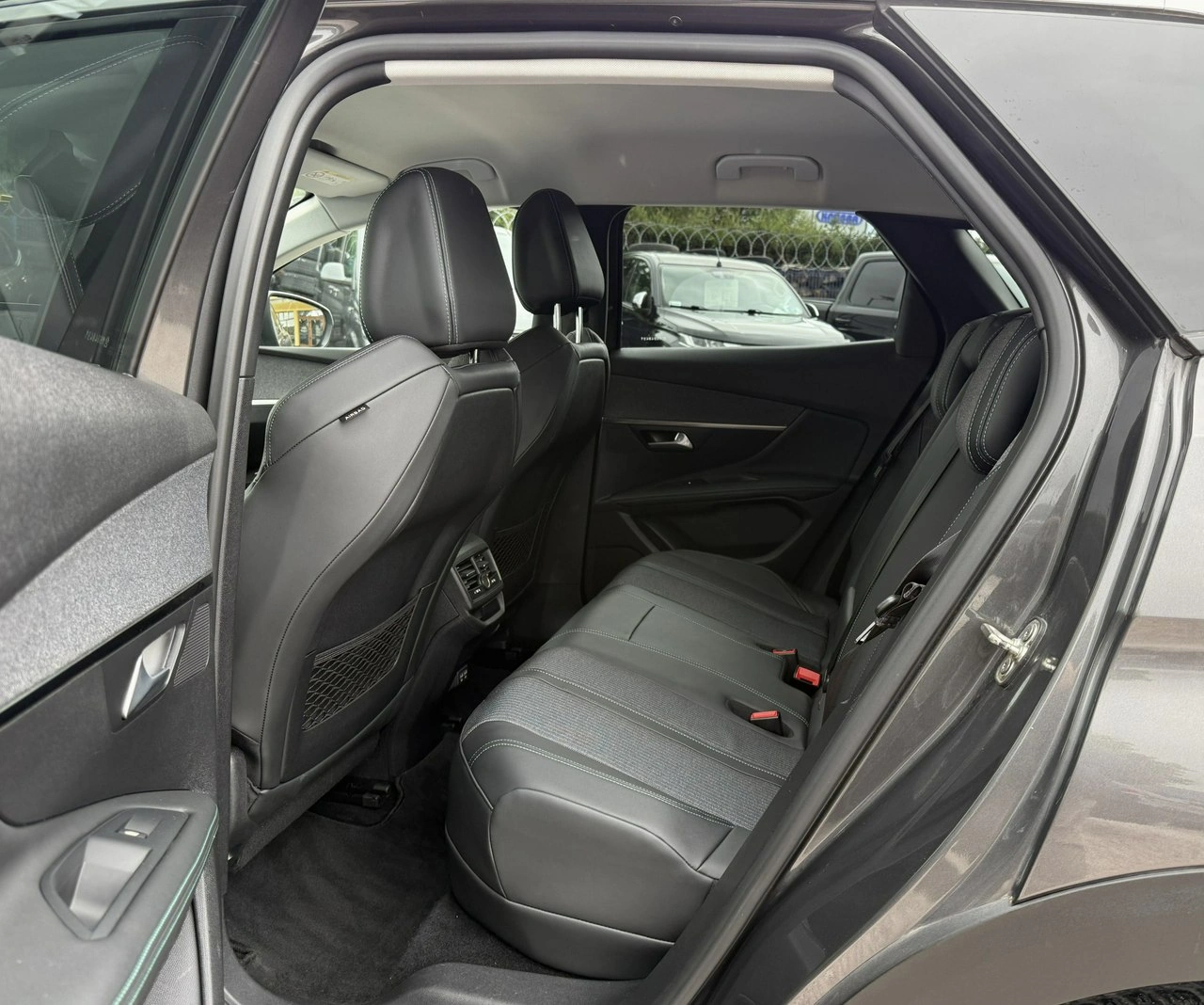 Peugeot 3008 - Zdjęcie 10