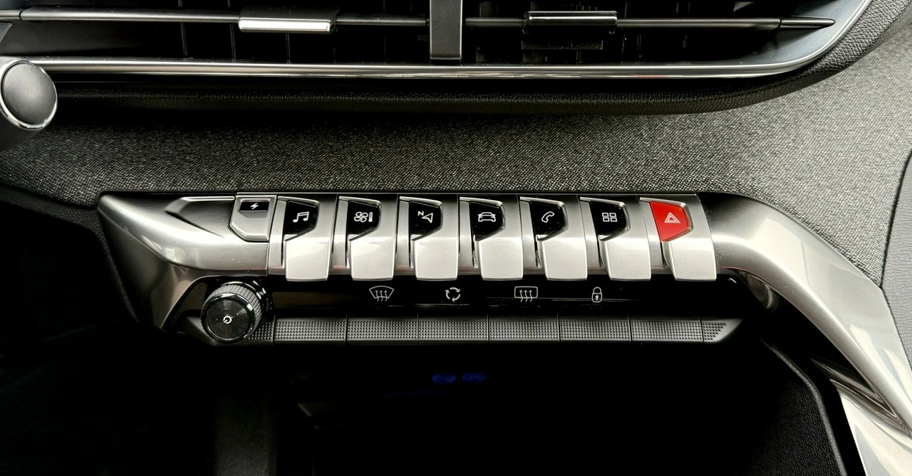 Peugeot 3008 - Zdjęcie 25