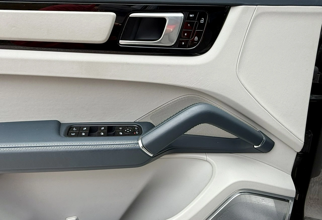 Porsche Cayenne - Zdjęcie 40