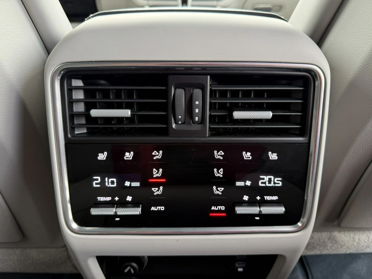 Porsche Cayenne - Zdjęcie 18