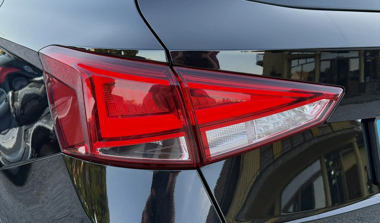 Seat Arona - Zdjęcie 17