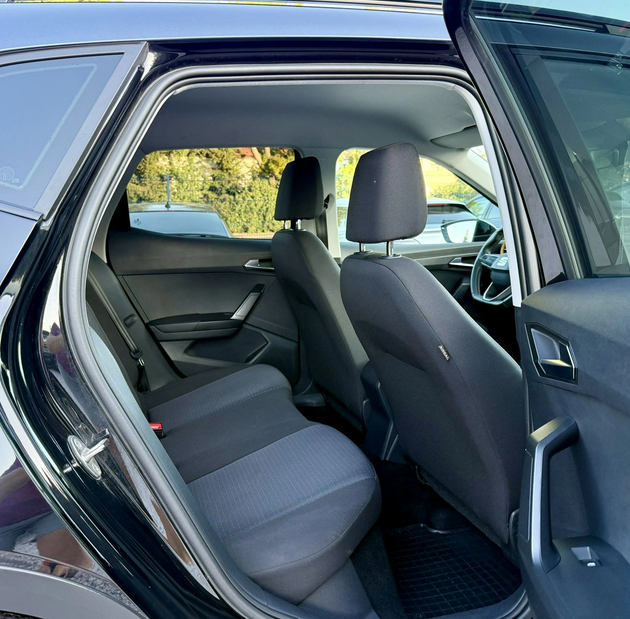 Seat Arona - Zdjęcie 11