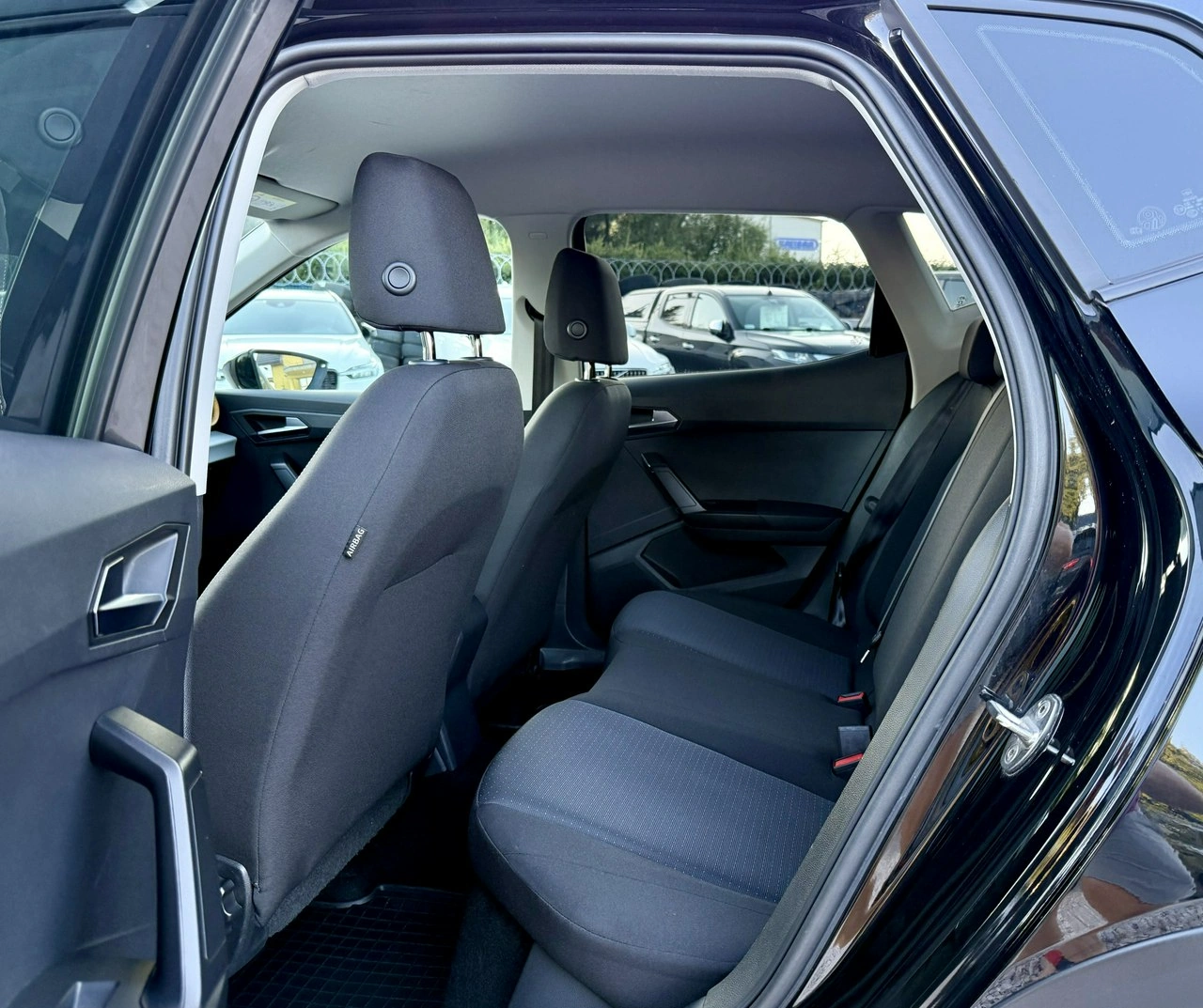 Seat Arona - Zdjęcie 9