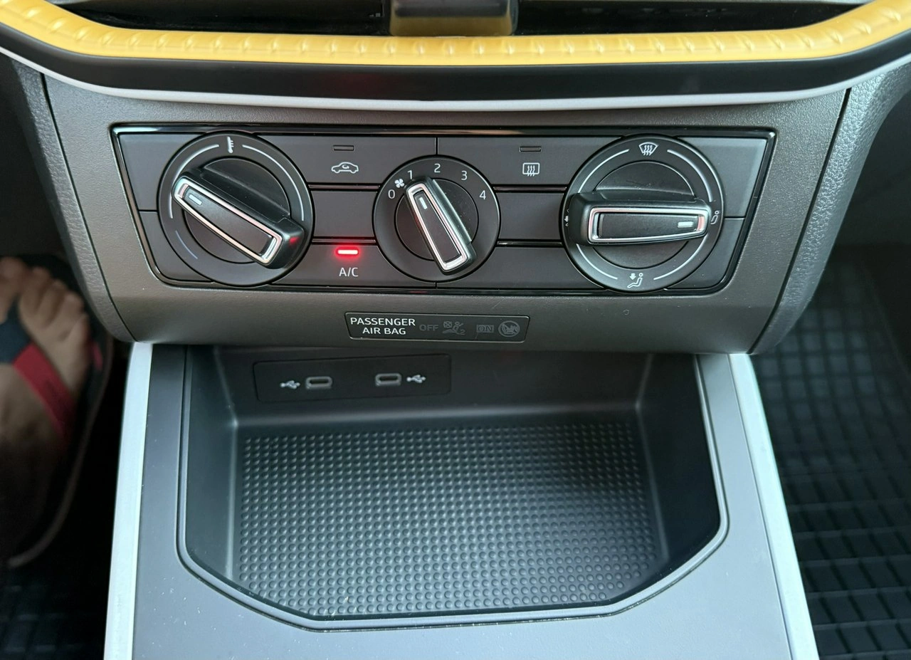 Seat Arona - Zdjęcie 21