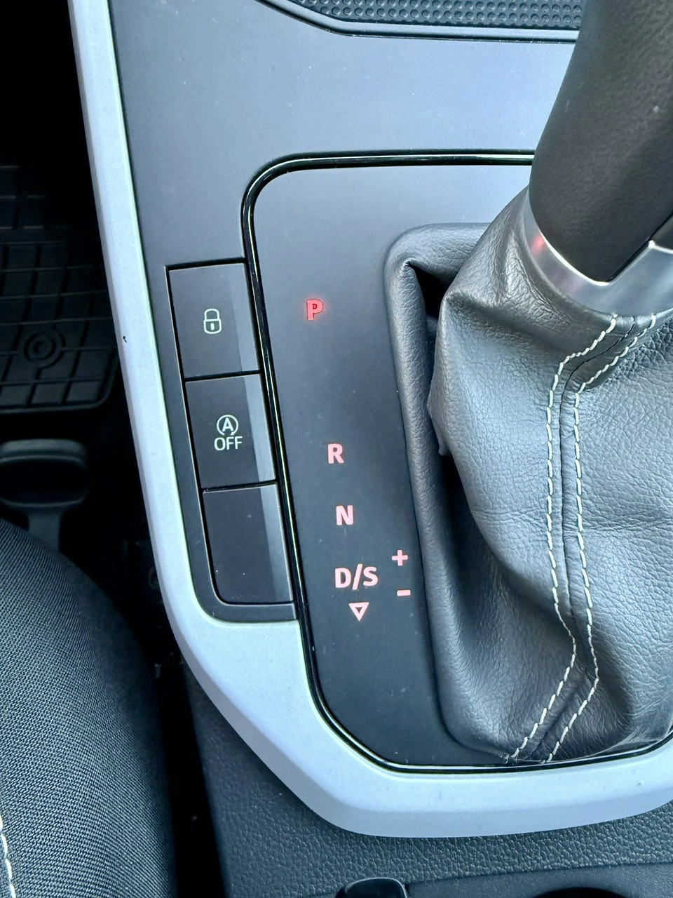 Seat Arona - Zdjęcie 30