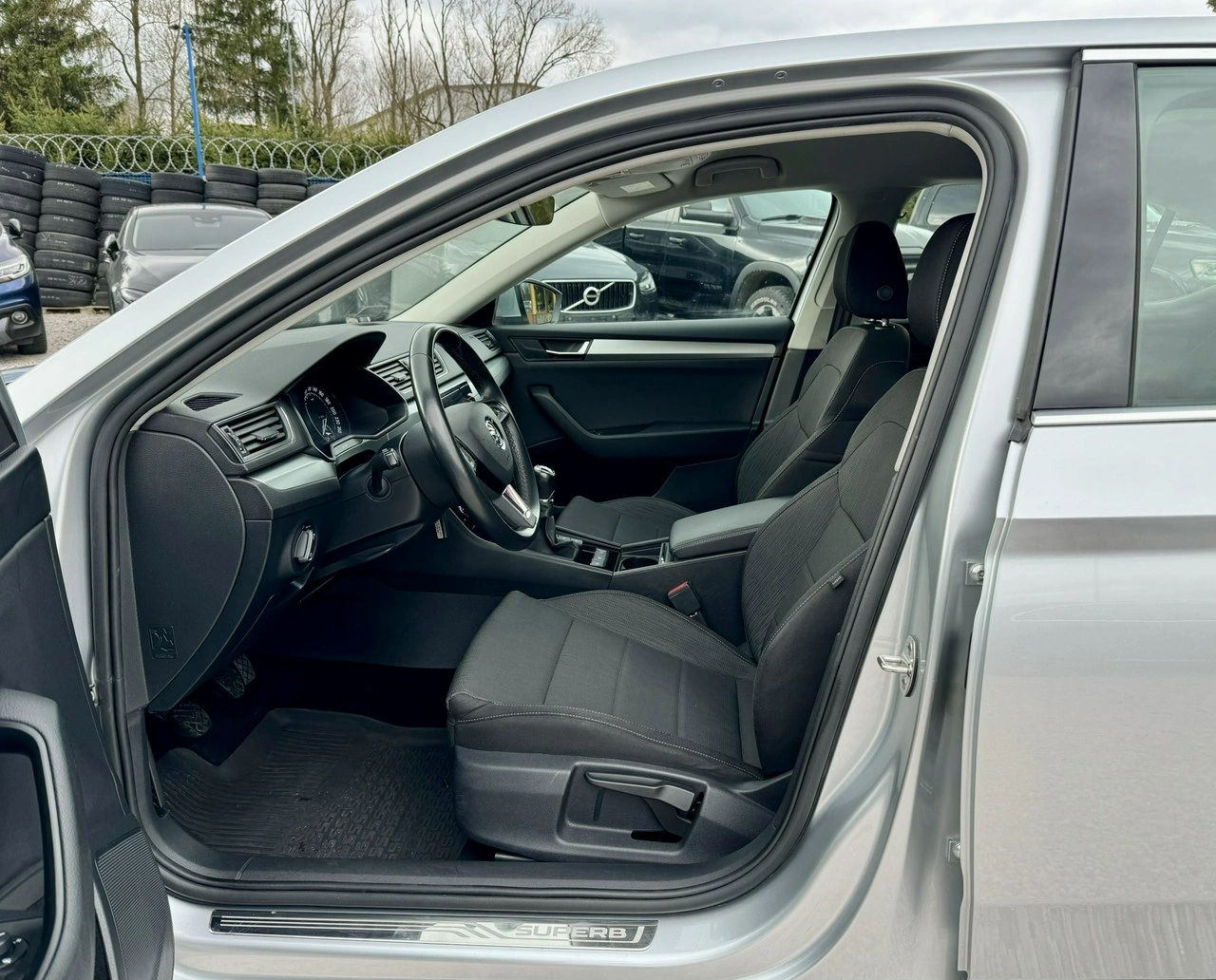 Skoda Superb - Zdjęcie 9
