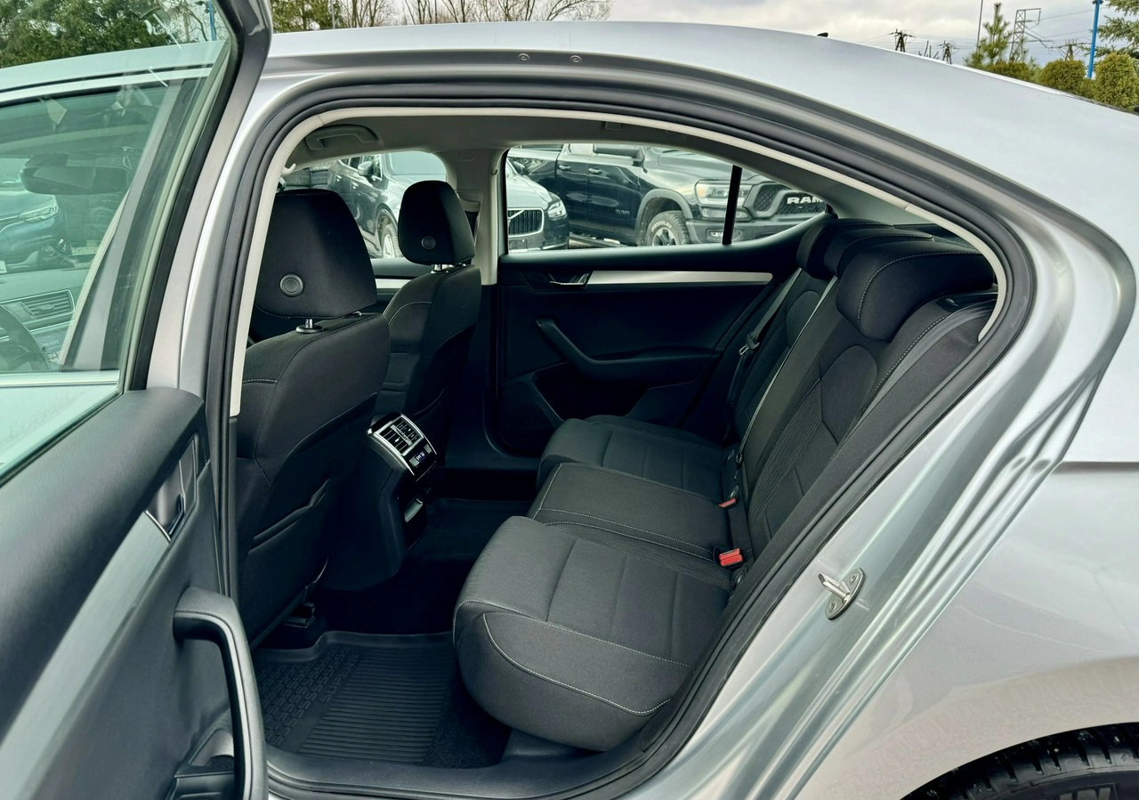 Skoda Superb - Zdjęcie 12