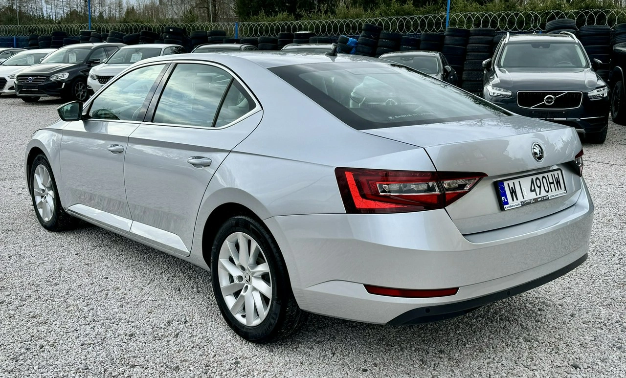 Skoda Superb - Zdjęcie 3