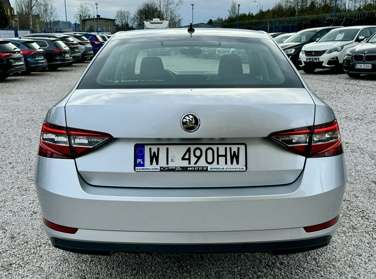 Skoda Superb - Zdjęcie 7