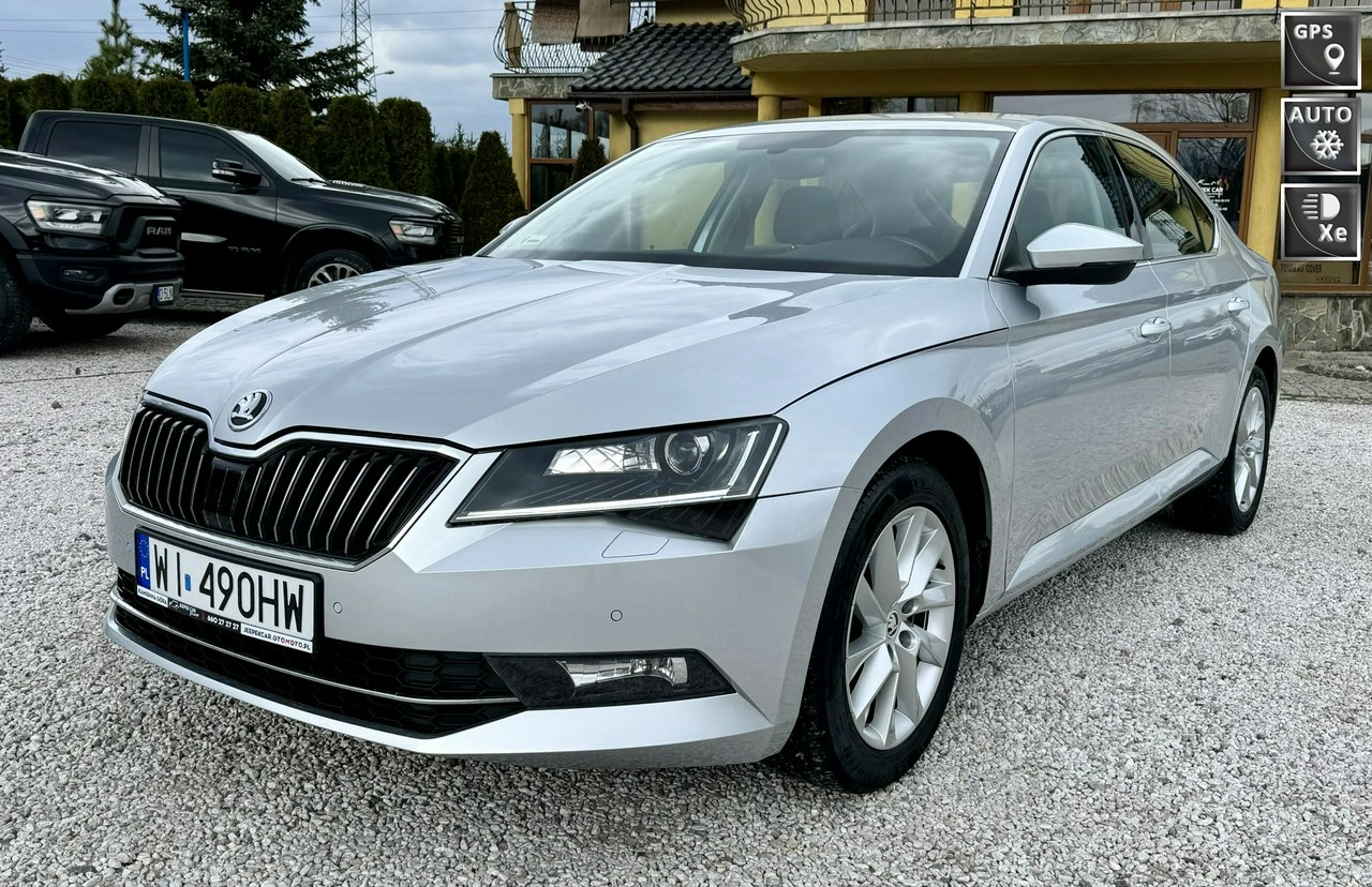 Skoda Superb - Główne zdjęcie