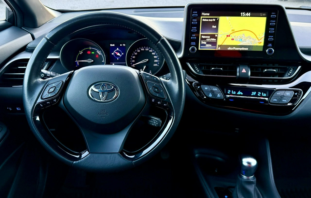 Toyota C-HR - Zdjęcie 11