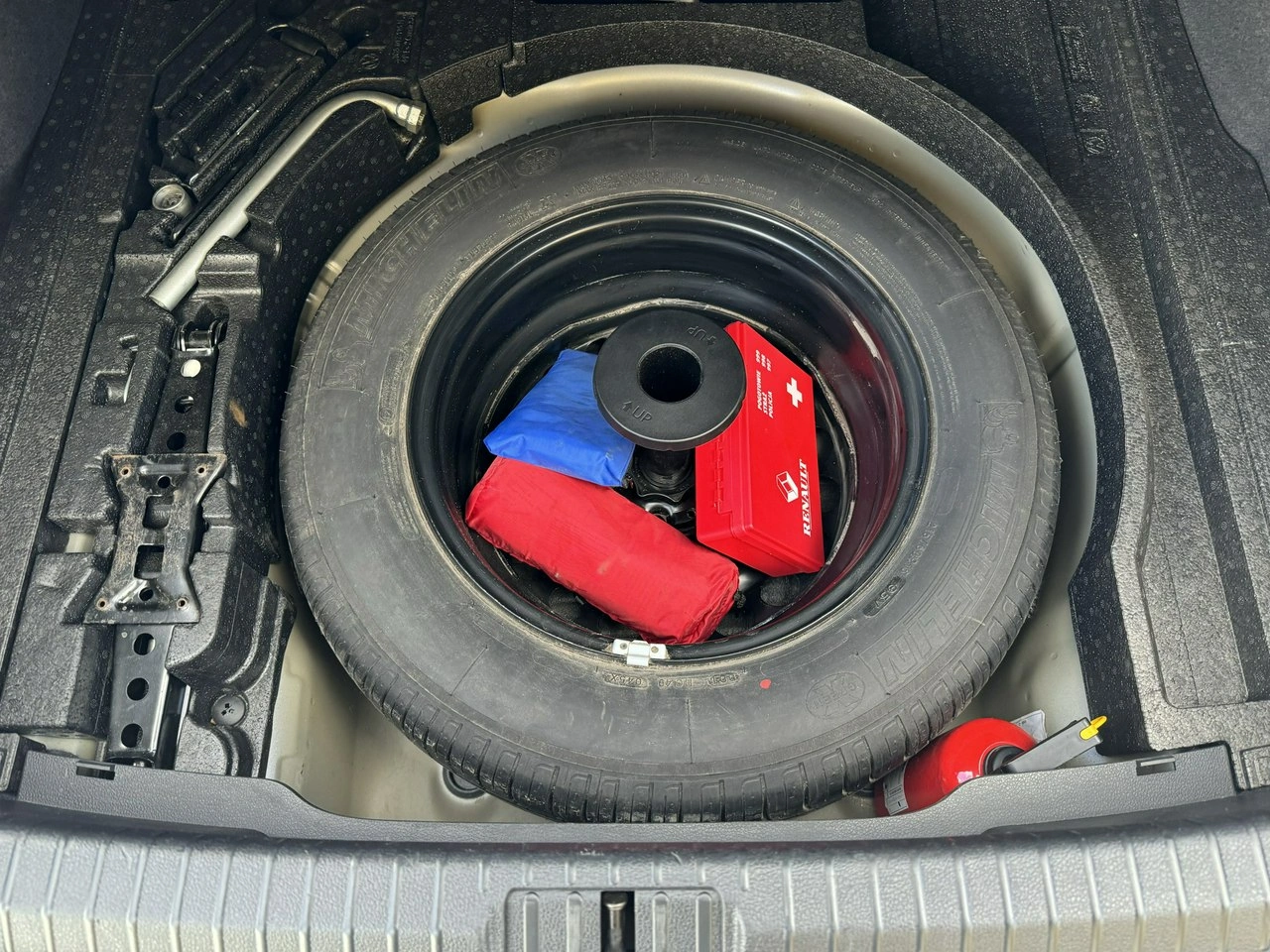 Volkswagen Passat - Zdjęcie 38