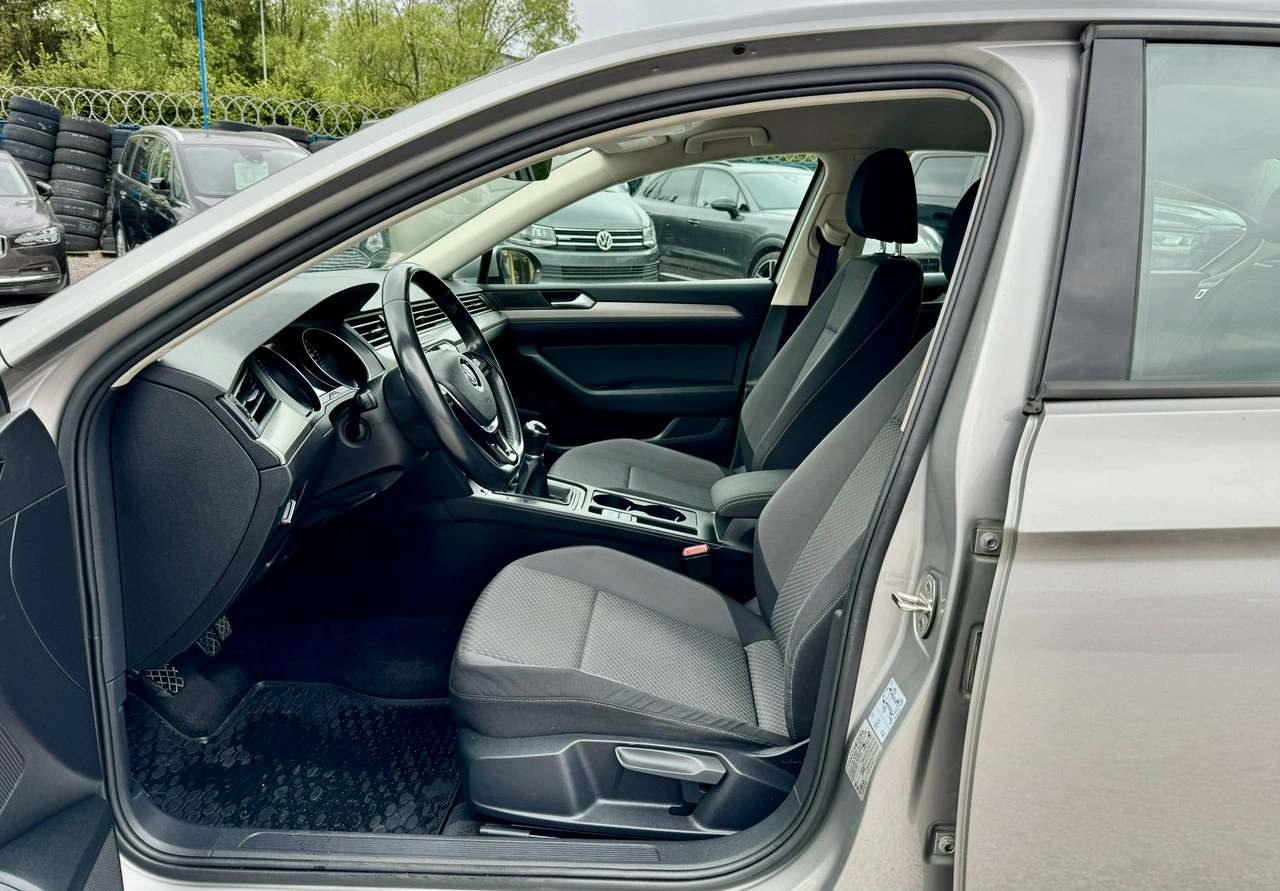 Volkswagen Passat - Zdjęcie 8