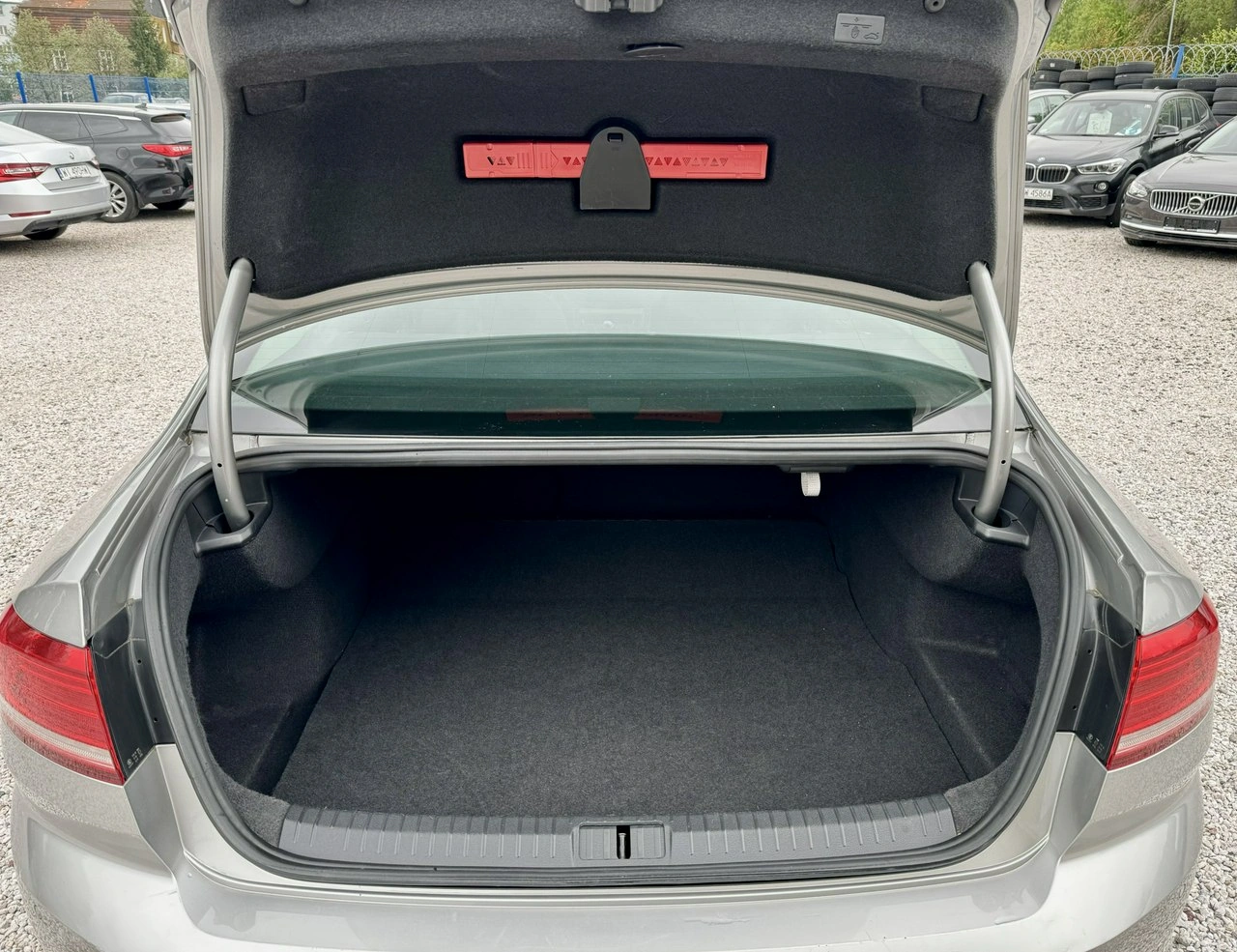 Volkswagen Passat - Zdjęcie 37