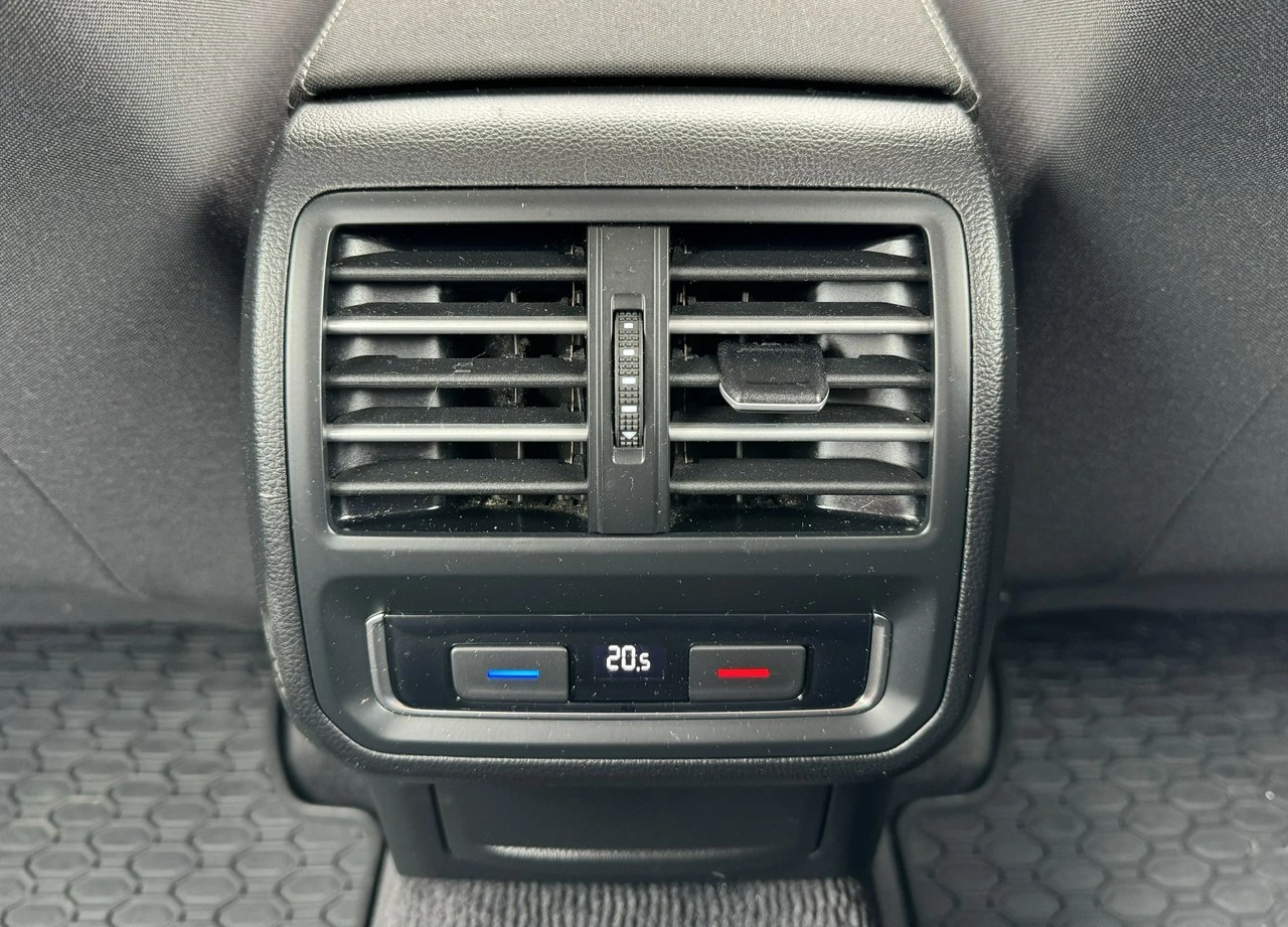 Volkswagen Passat - Zdjęcie 17