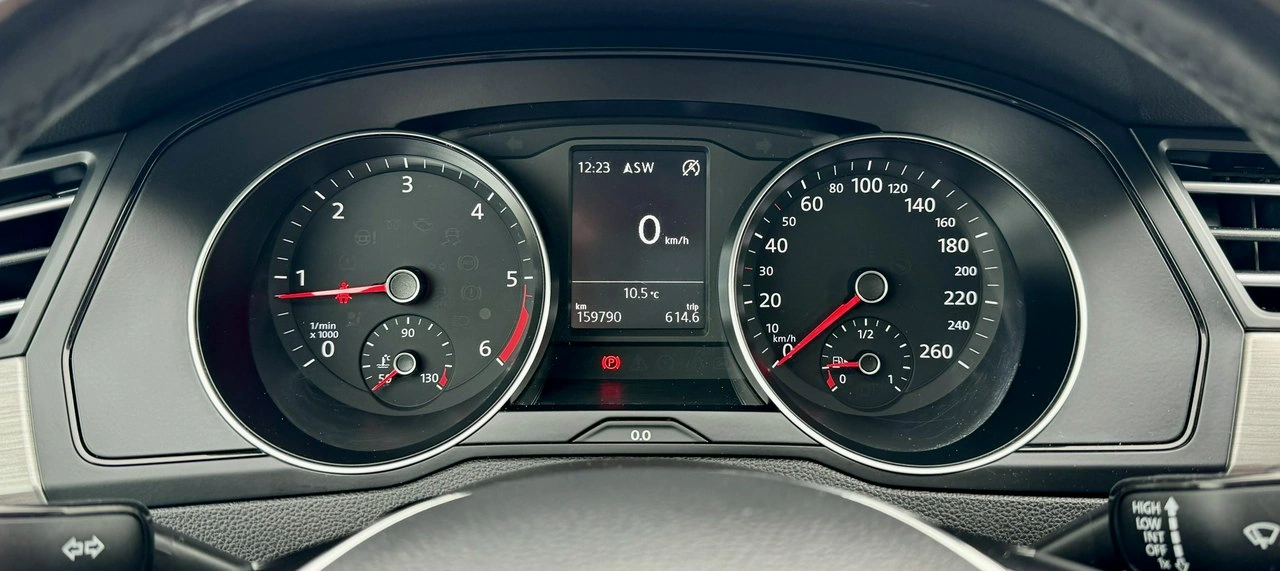 Volkswagen Passat - Zdjęcie 22