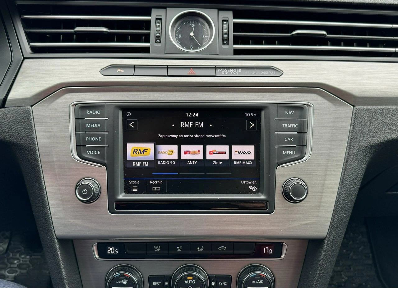 Volkswagen Passat - Zdjęcie 28