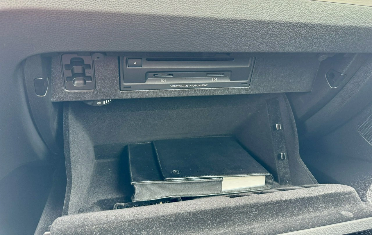 Volkswagen Passat - Zdjęcie 34