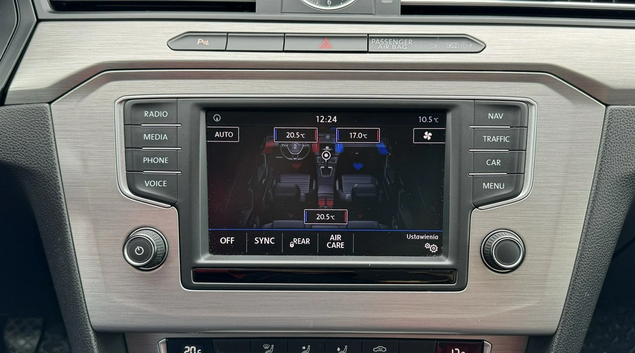 Volkswagen Passat - Zdjęcie 33