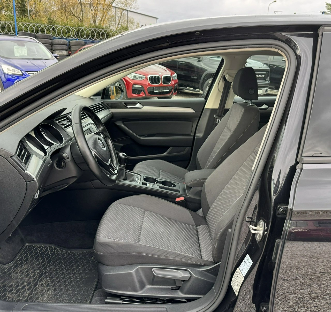 Volkswagen Passat - Zdjęcie 8