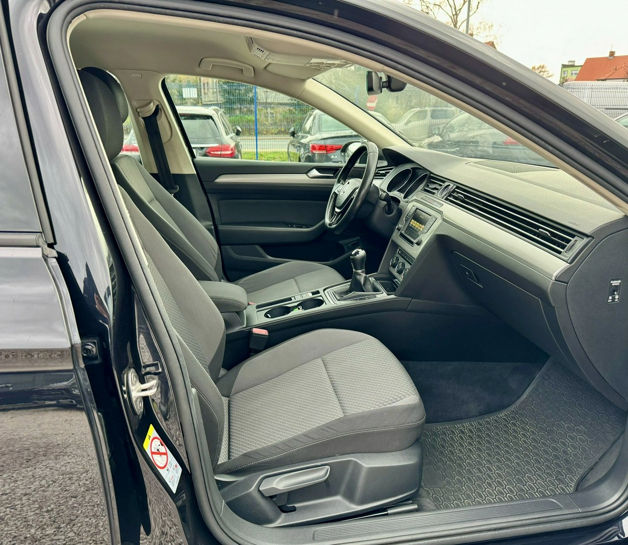 Volkswagen Passat - Zdjęcie 12