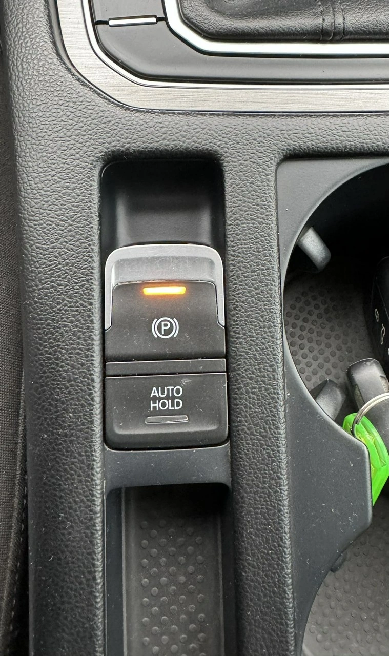 Volkswagen Passat - Zdjęcie 22