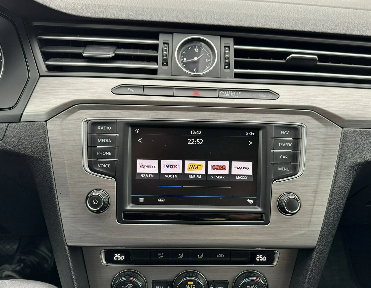 Volkswagen Passat - Zdjęcie 24