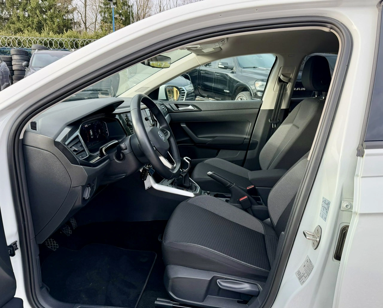 Volkswagen Taigo - Zdjęcie 8