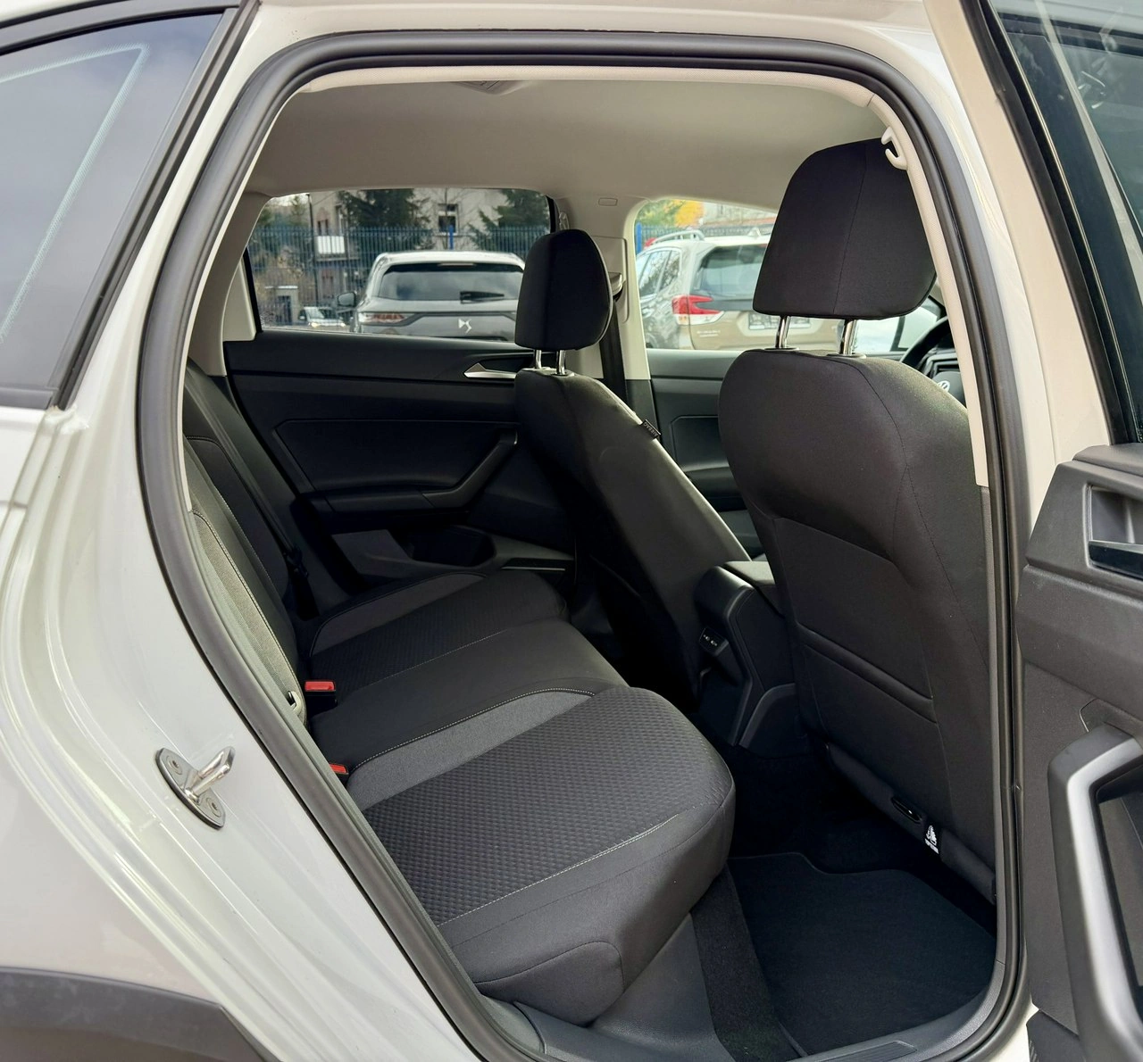 Volkswagen Taigo - Zdjęcie 11