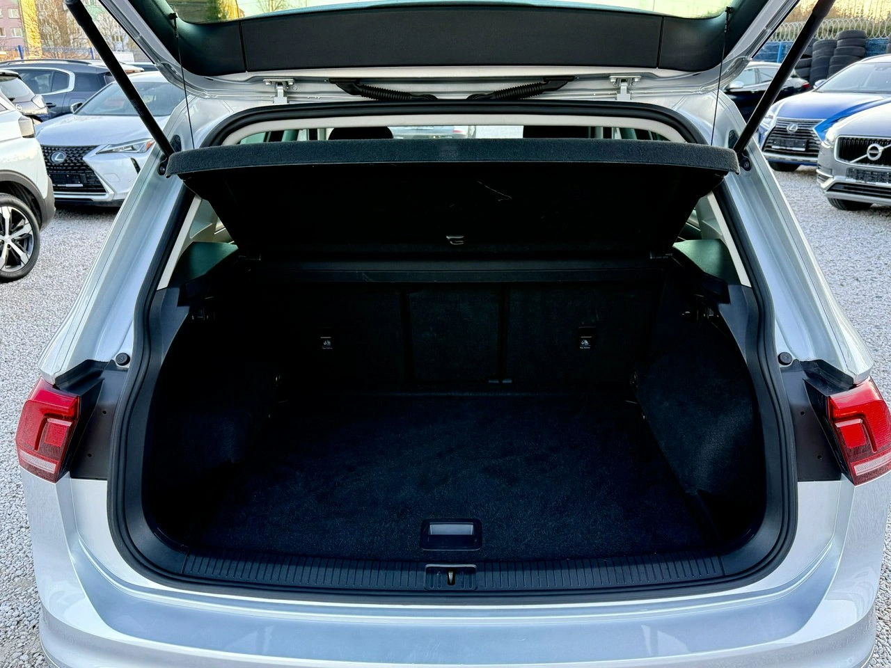 Volkswagen Tiguan - Zdjęcie 41