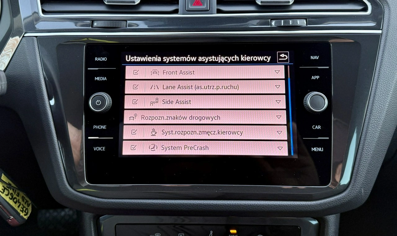 Volkswagen Tiguan - Zdjęcie 32